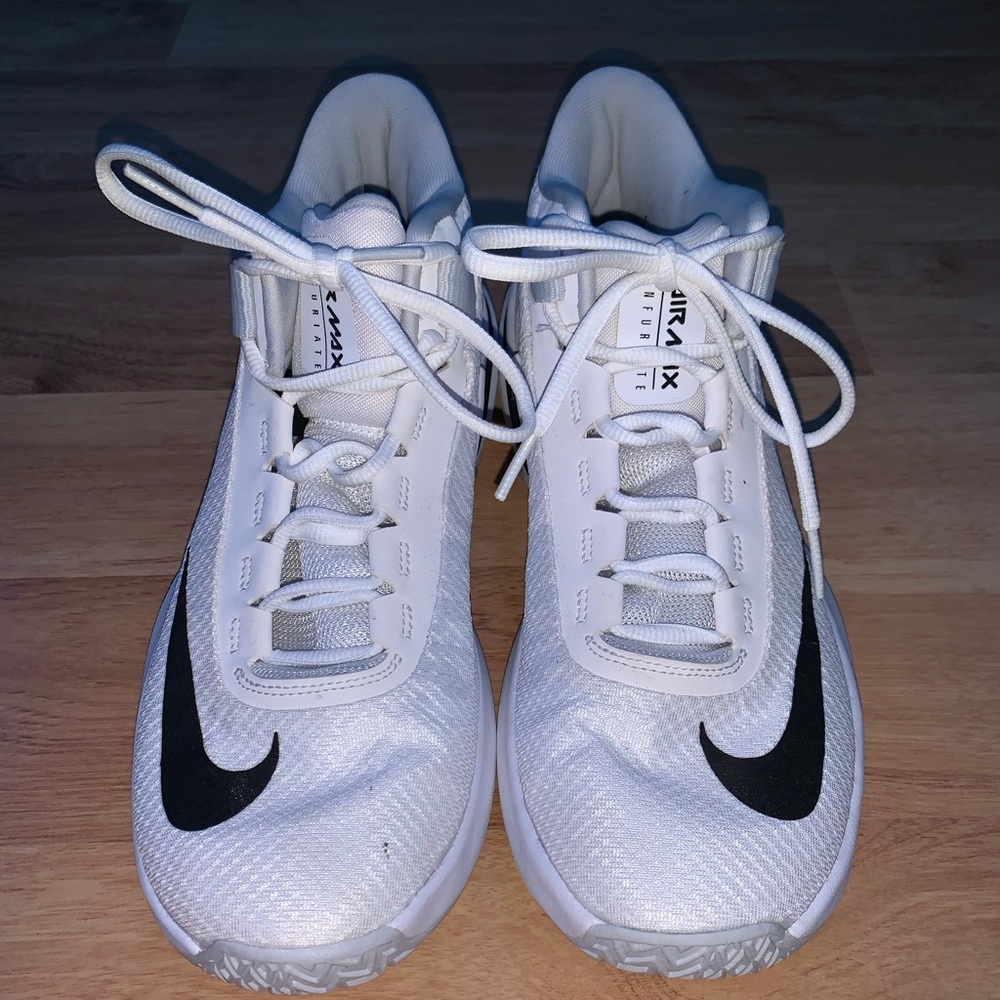 nike air max basketball shoes